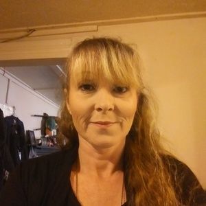 Meet your Posher, Suzanne